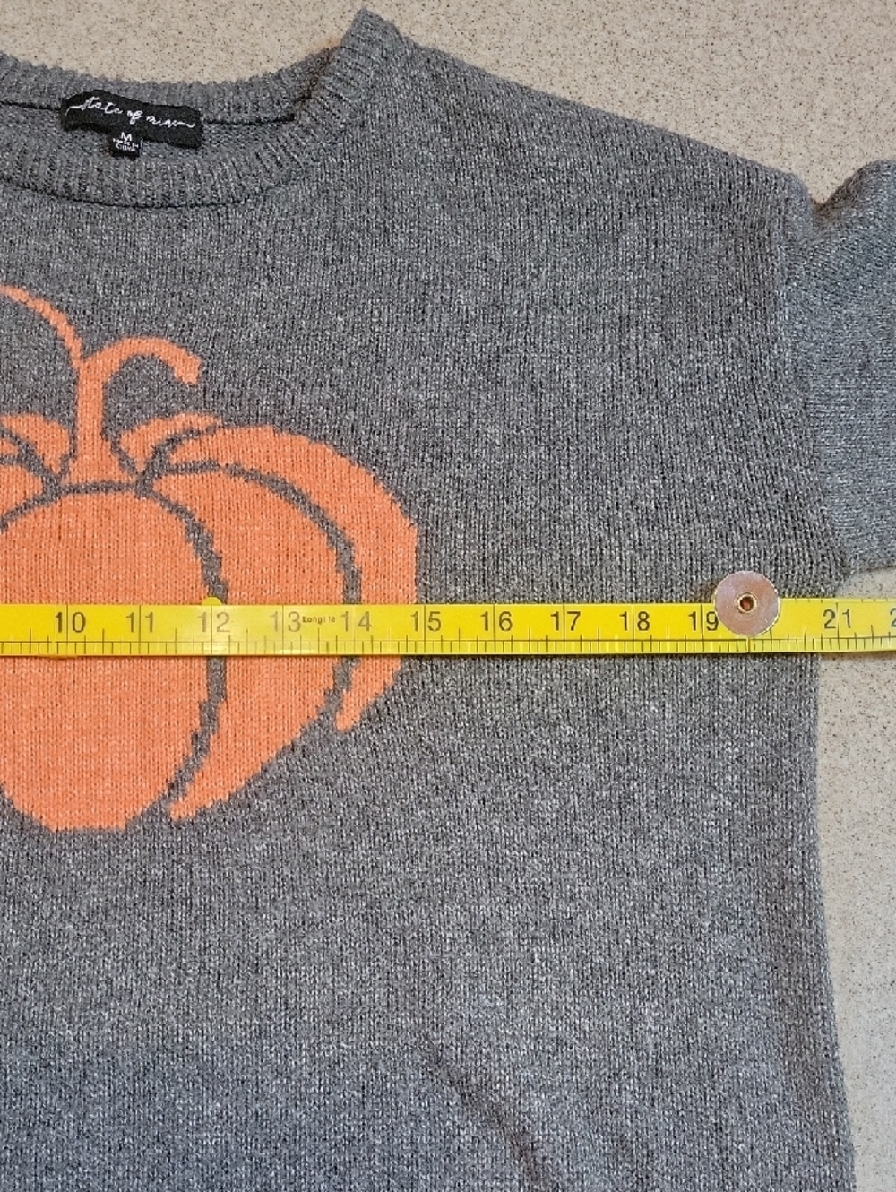 State of Mine Gray Crewneck Sweater with Orange Pumpkin Motif Size Medium - Picture 9 of 10